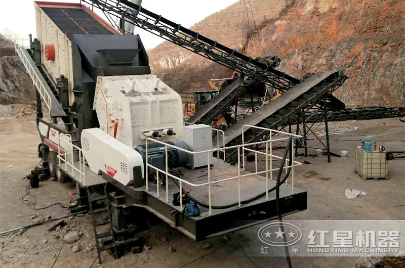 移動反擊破碎機安裝現場 移動反擊破碎機安裝現場