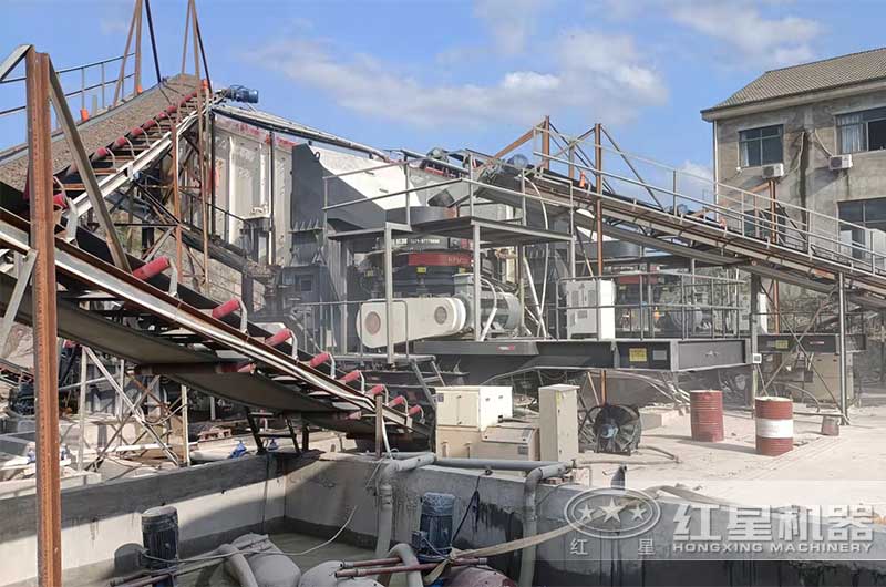 移動圓錐式破碎機現場 移動圓錐式破碎機現場